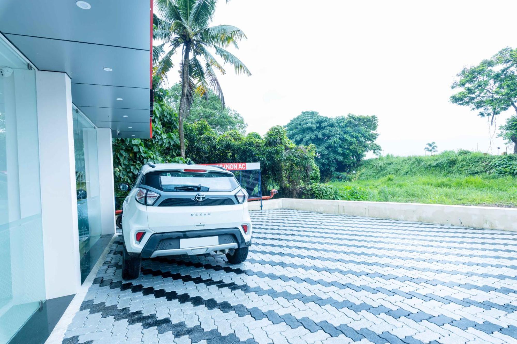 Treebo Airsuite Airport Hotel Kochi Exterior foto